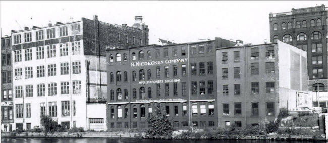 H. Niedecken Company 1958 Water Street location