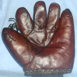 Grover Alexander split finger baseball glove