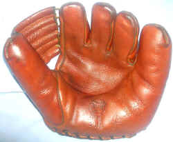 Spalding 133 Joe DiMaggio signature model baseball glove