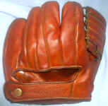 Spalding 133 Joe DiMaggio signature model baseball glove