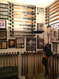 Roberto Clemente Baseball Bats and Memorabilia