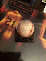 Roberto Clemente Autographed Baseball