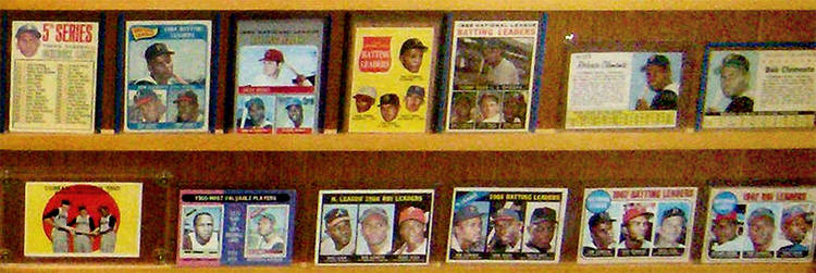 Roberto Clemente Baseball Cards